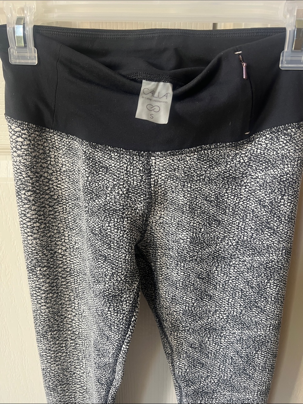 CALIA by Carrie Underwood Black & White Speckled Leggings